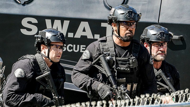 S. W. A. T.: Спецназ города ангелов 4 сезон 15 серия S. W. A. T.: Спецназ города ангелов 4 сезон 15 серия